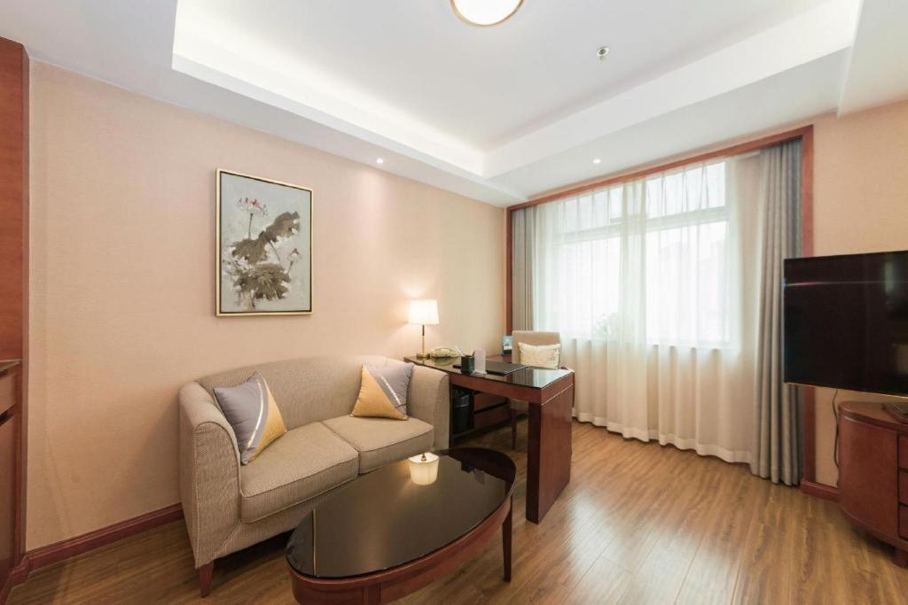 Dalian Liangyun Hotel מראה חיצוני תמונה
